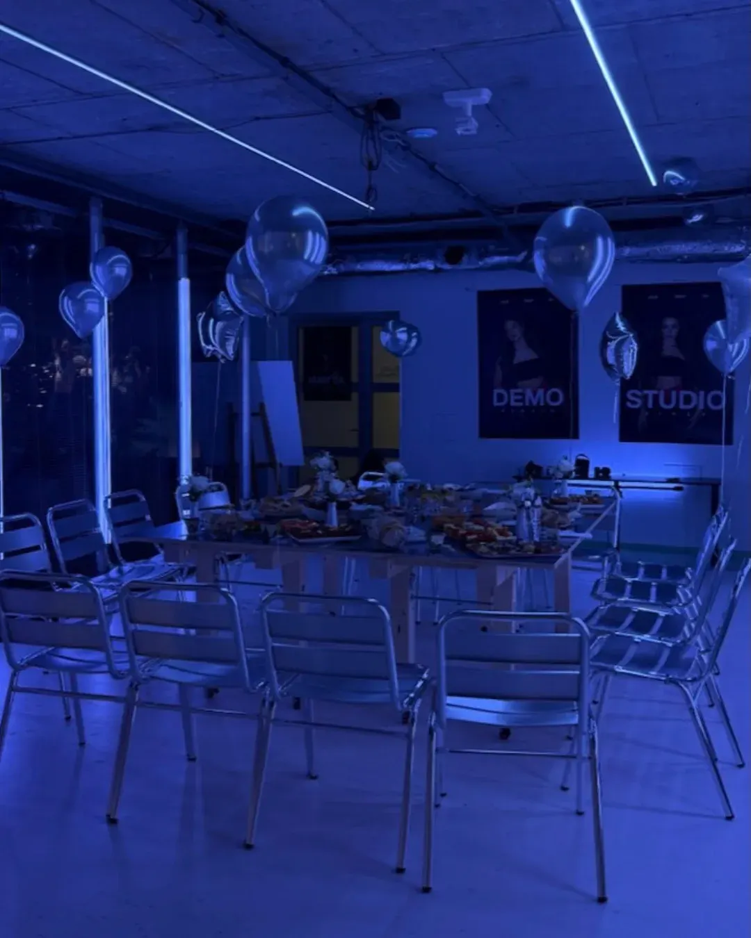 Eventový priestor Štúdio v meste pripravený na krst albumu a spoločenský večer.